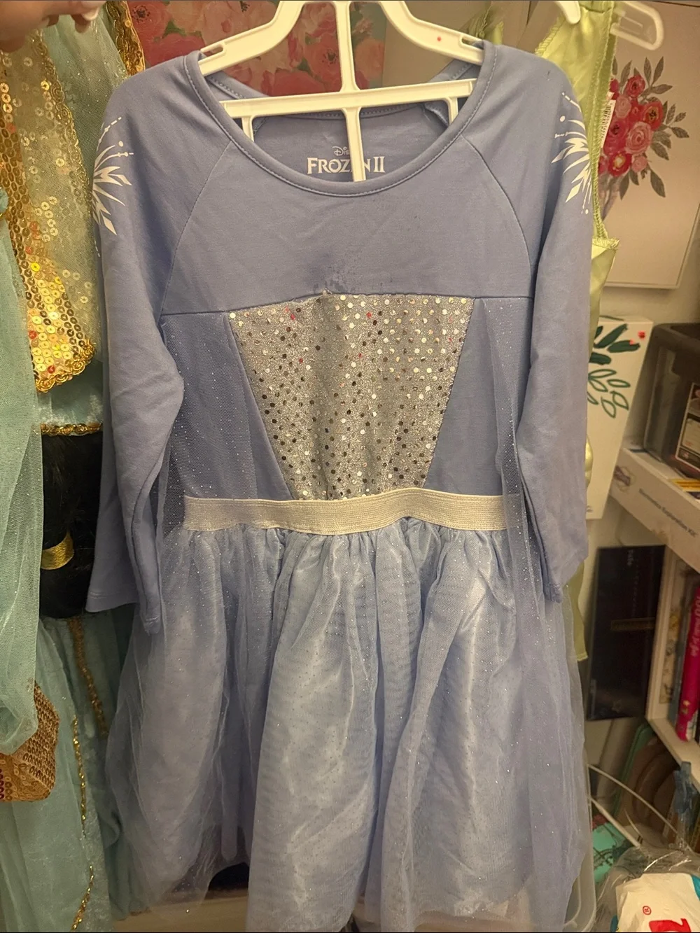 Disney Princess Costume Lot in Light Blue, Aqua, Yellow and Green - Picture 4 of 6